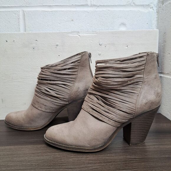 Fergalicious Western Style Gray Boots. - Picture 1 of 8